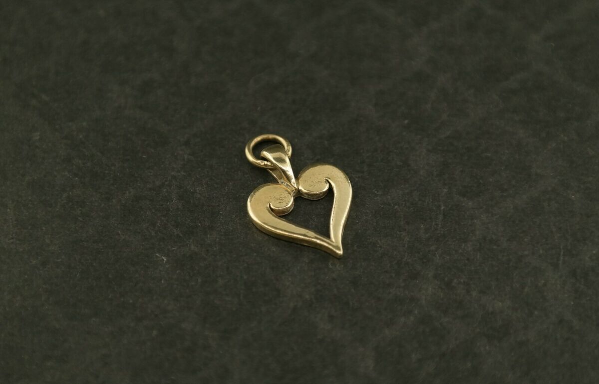 14k Yellow Gold RARE Retired James Avery Open Heart Charm | Estate