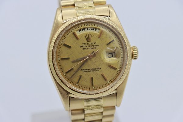 Rolex Day-Date 1807 Champagne Linen Dial 18K Barked President Circa 1972 - Image 9